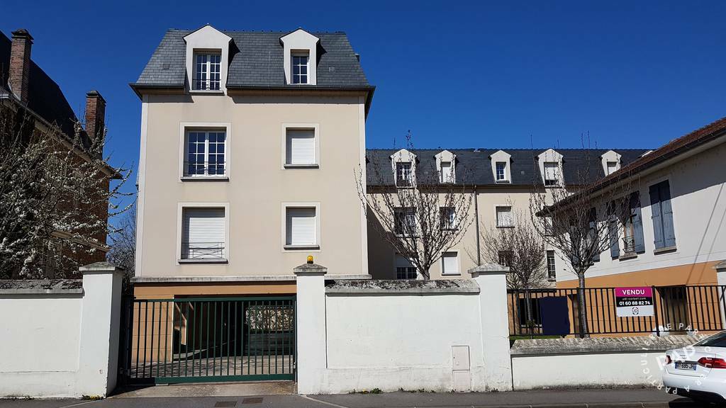 Location meublée studio 29 m² Corbeil-Essonnes (91100) photo 6