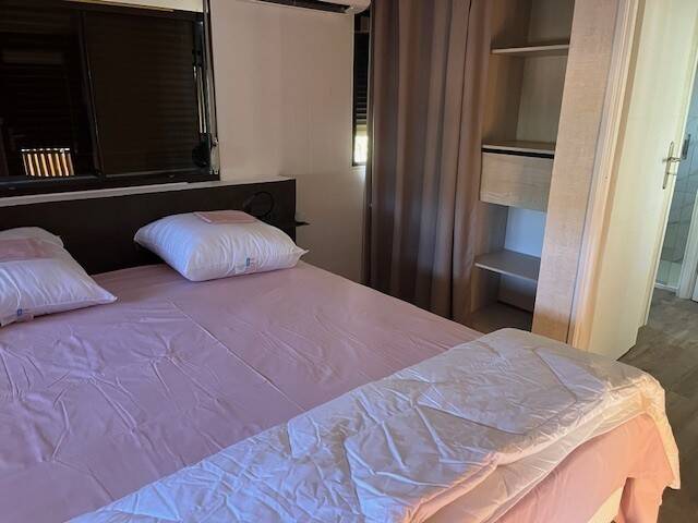 Fréjus (83600)