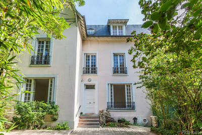 Location maison 7 pièces Neuilly-sur-Seine (92200)