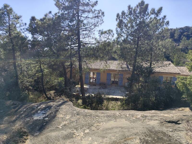 Rousset-Les-Vignes (26770)