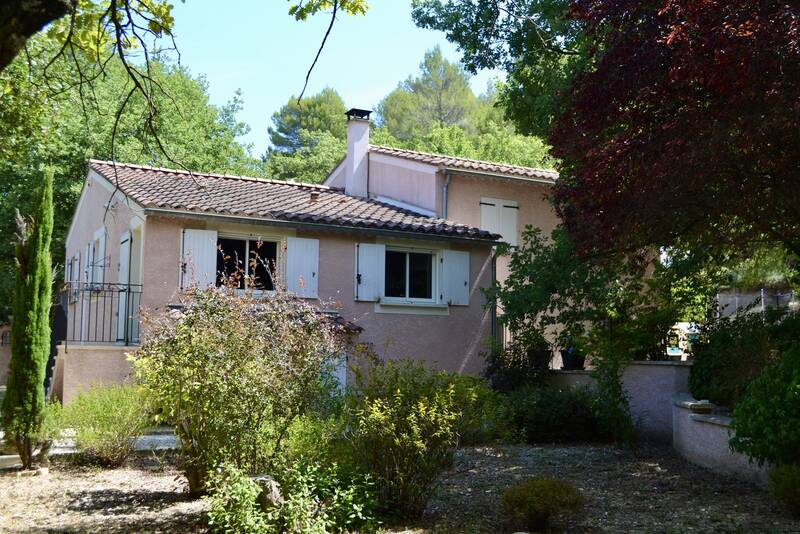 Caseneuve (84750)