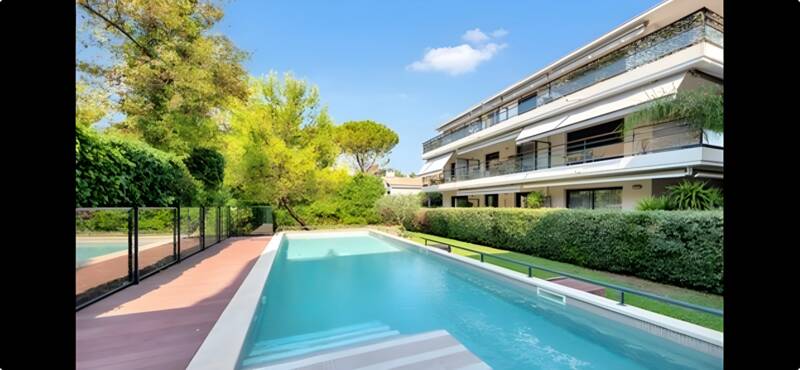 Cannes (06400)