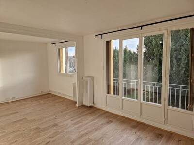 Location appartement 4 pièces Roissy-en-France (95700)