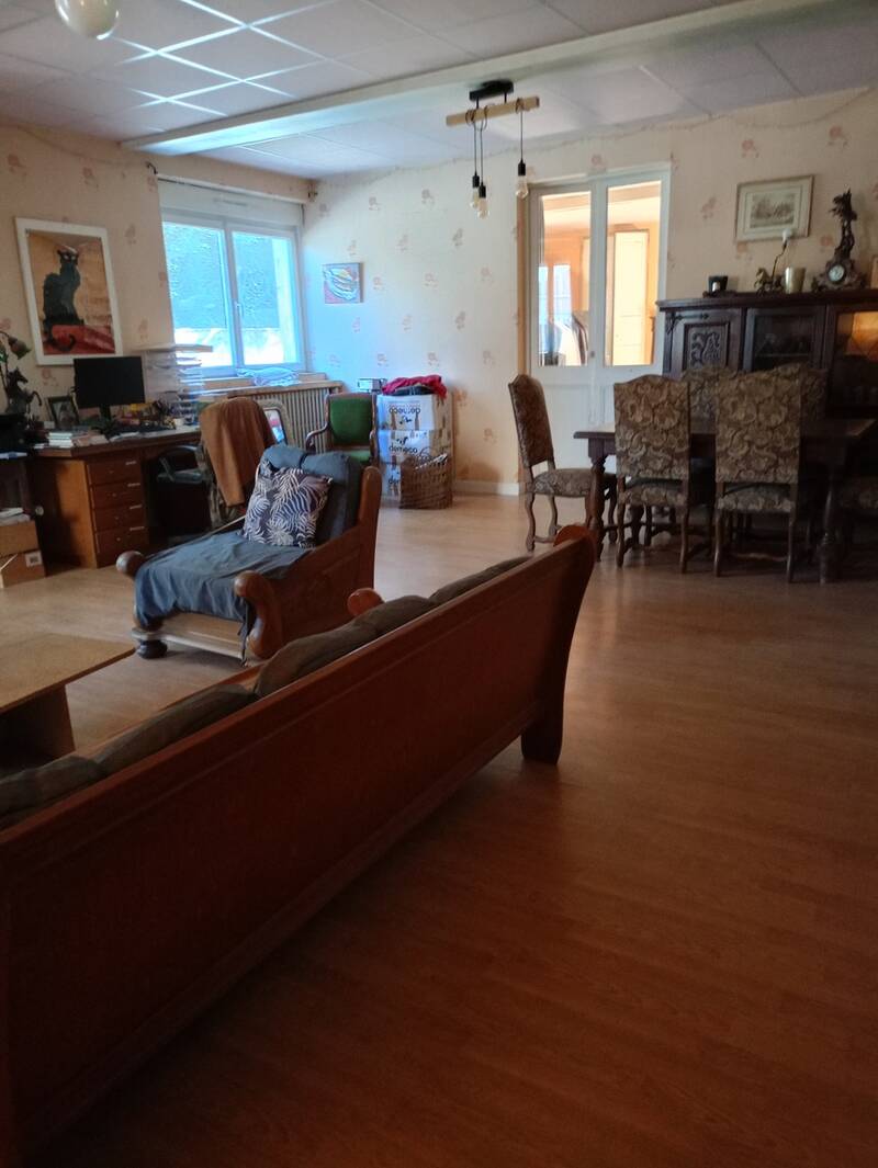 Pierrefitte-Sur-Loire (03470)