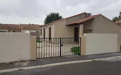 Fourques (30300)