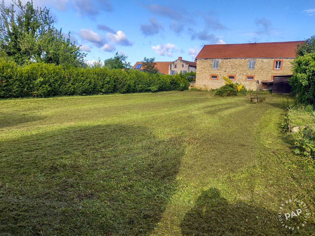 Vente terrain 894 m² Aigueperse (63260)