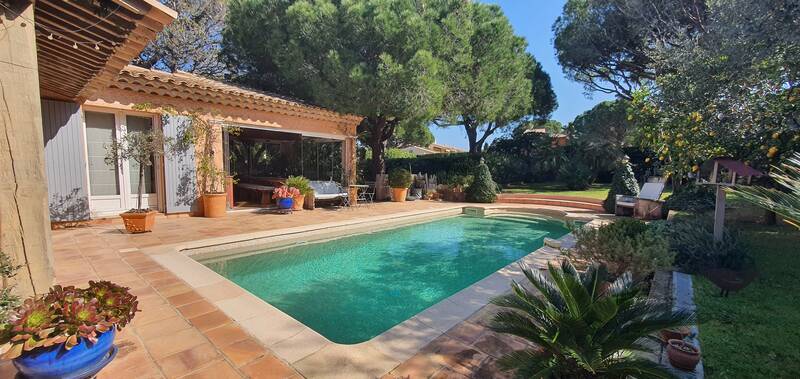 Fréjus (83600)
