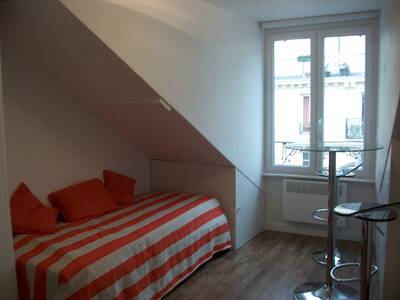 Location appartement studio Paris 9e