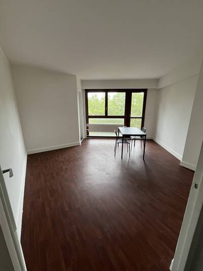 Location appartement studio Paris 19e