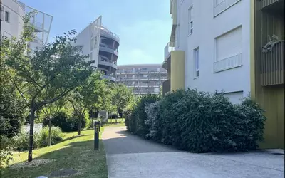 Issy-Les-Moulineaux (92130)