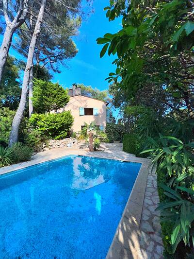 Location maison 6 pièces Tourrettes-sur-Loup (06140)