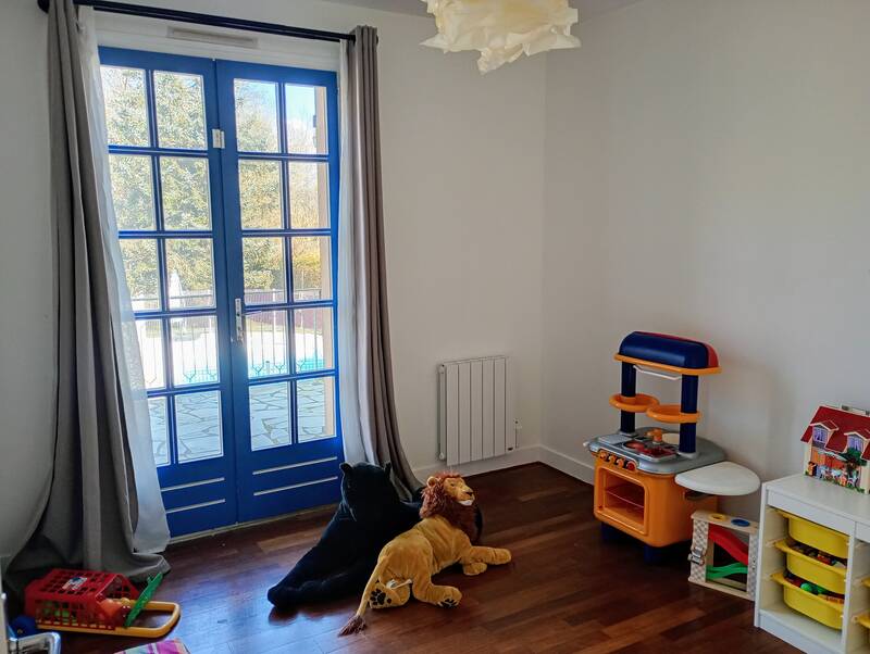 Hanches (28130)