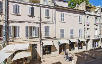Avignon (84000)