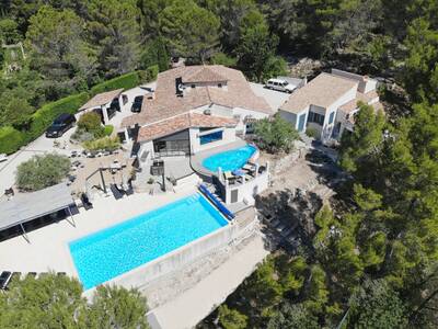 Vente maison 14 pièces Fontaine-de-Vaucluse (84800)