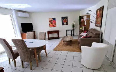 Fréjus (83600)