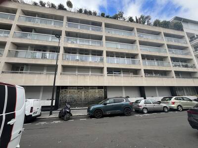 Location appartement studio Paris 7e
