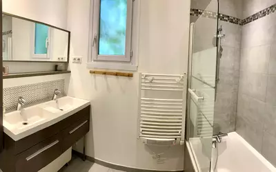 Nîmes (30000)