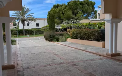 Sanary-Sur-Mer (83110)
