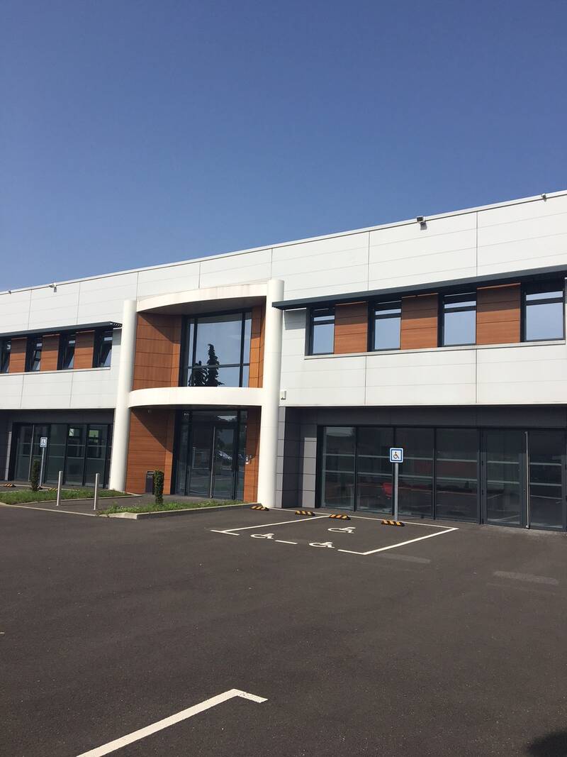 Bureaux, local professionnel Servon (77170) - 170&nbsp;m² - 3.200&nbsp;&euro;