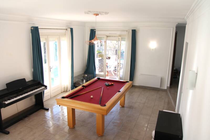 Laroque (34190)