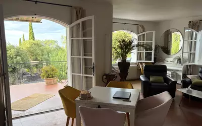Fréjus (83600)