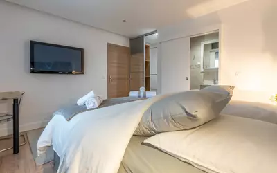 - Maison De Ville