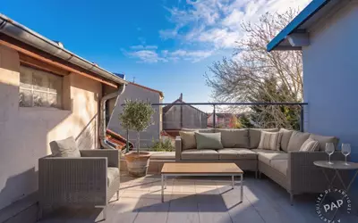 - Maison De Ville