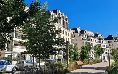 Clamart (92140)