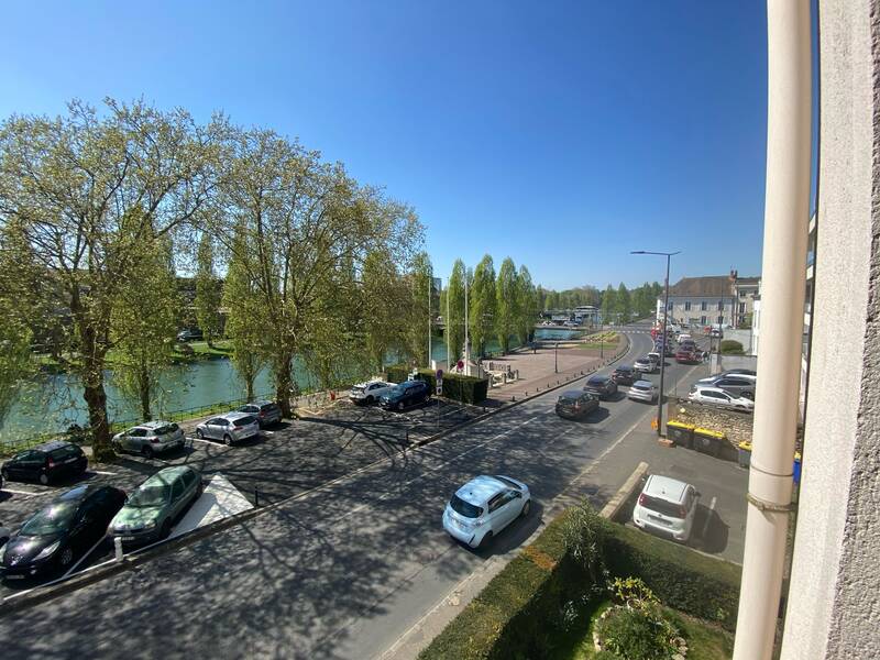 Melun (77000)