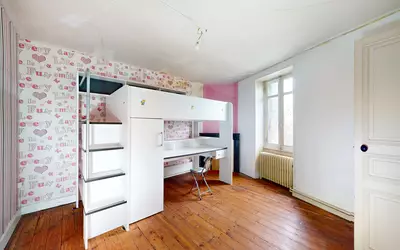 Maison 6 pièces 110 m² · à Parthenay · 110 m² · 72 000 €