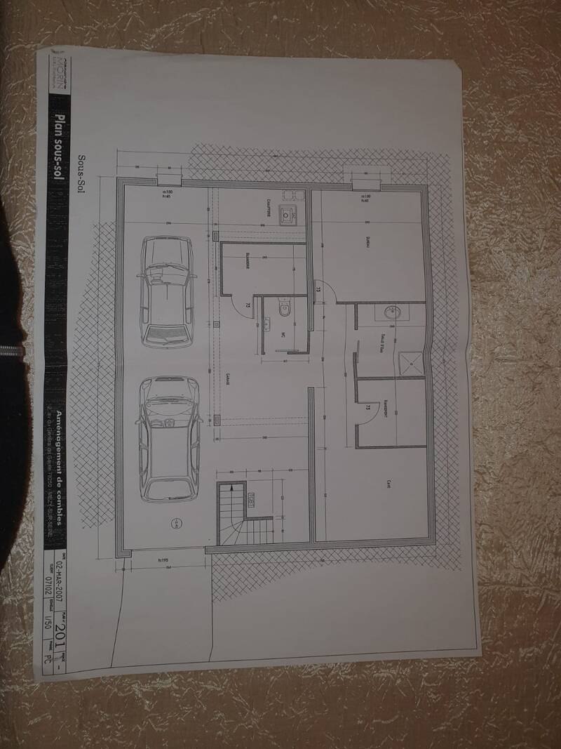 Habitable + 114 M2 De Sous-Sol