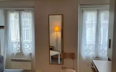 Paris 8E