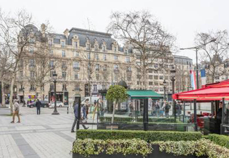 Paris 8E