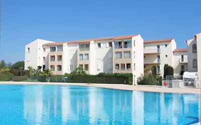 Fréjus (83600)