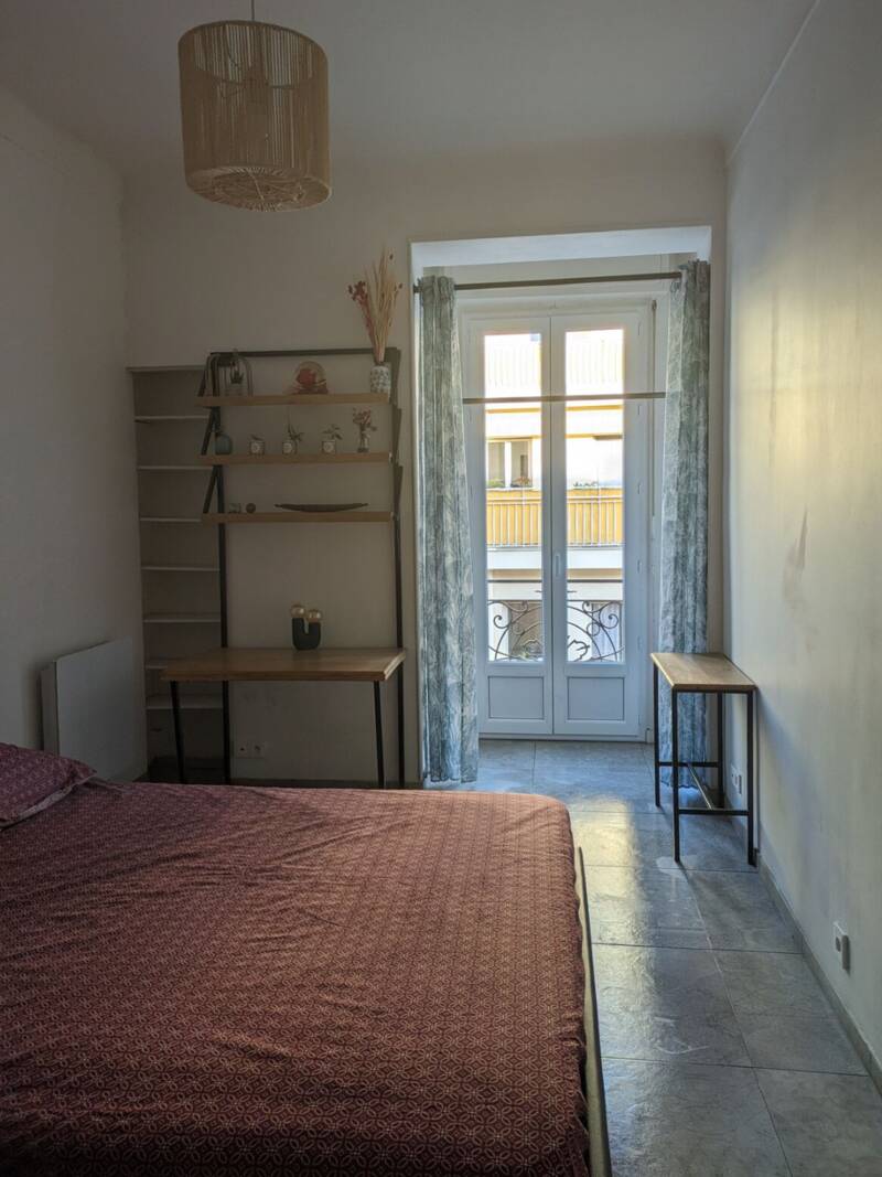 Nice - Proche Place Du Pin