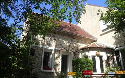 Fontenay-Le-Vicomte (91540)