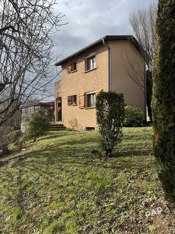 maison à Jardin