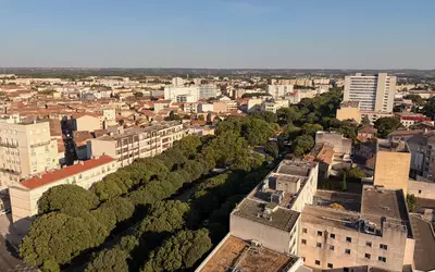 Nîmes (30000)
