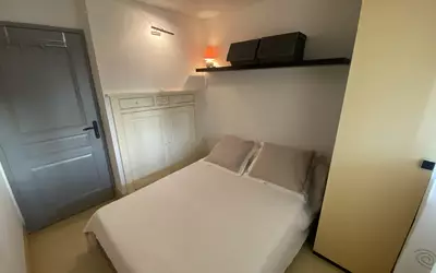 Fréjus (83600)
