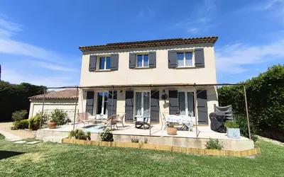 Eyguières (13430)