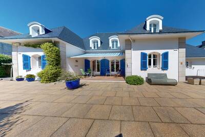 Vente maison 8 pièces Lampaul-Guimiliau (29400)