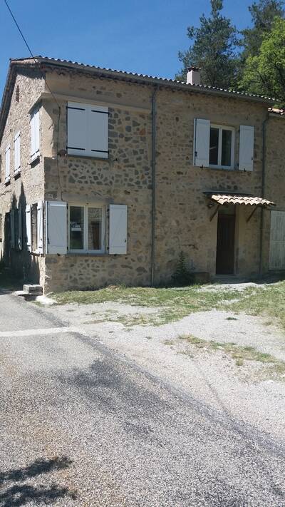 Location maison 6 pièces Chauvac-Laux-Montaux (26510)
