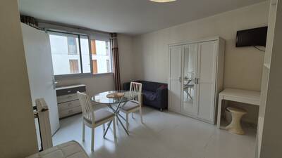 Location appartement studio Paris 11e