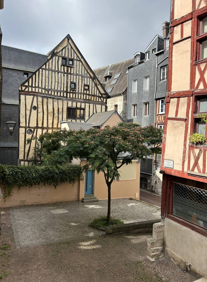 Rouen (76000)
