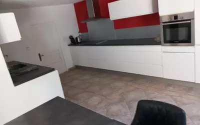 Quatre Chambres Et Un Terrain D'environ 1500M2Tourrettes-Sur-Loup (06140)