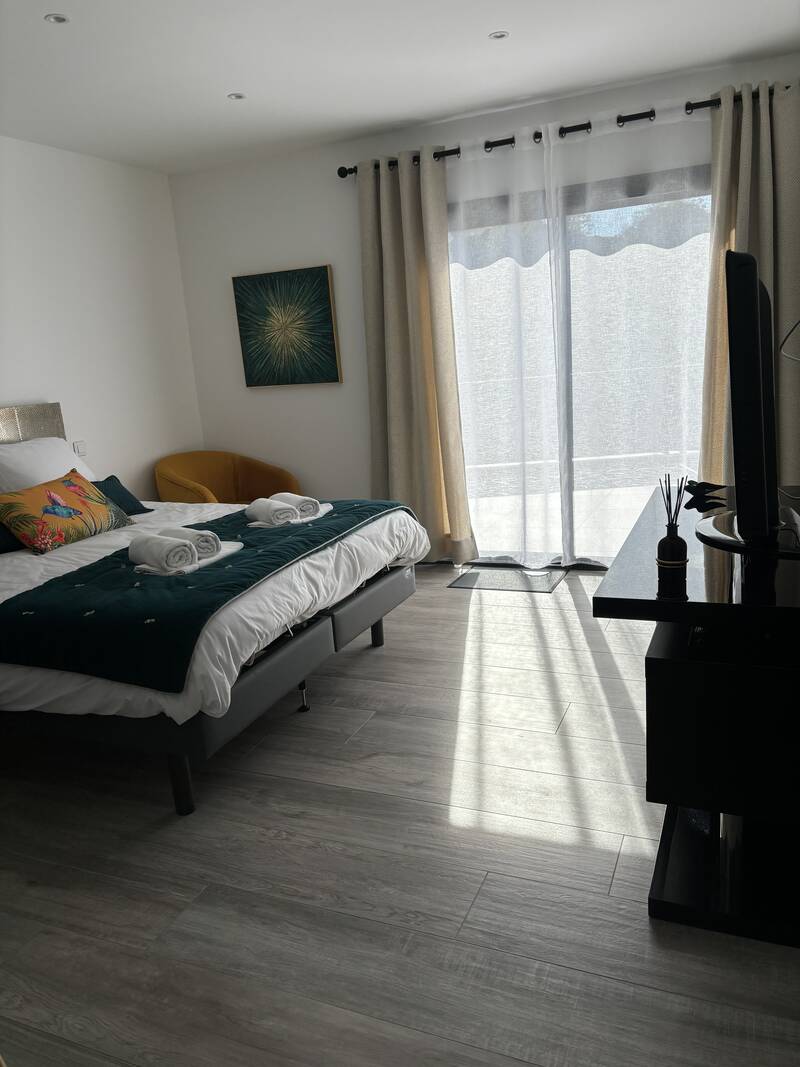 Fréjus (83600)