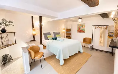 Avec Suite Indépendante Et Cave Cabris (06530)