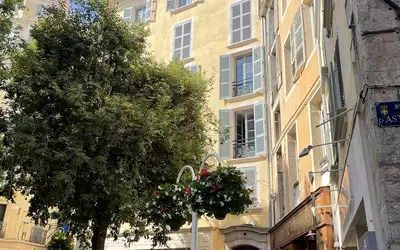 Dans T3 Toulon Centre
