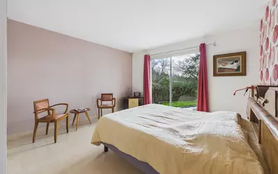 Maison 6 pièces 221 m² · à Saint-Caprais-de-Bordeaux · 220,9 m² · 695 000 €