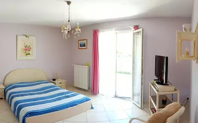 Caux (34720)